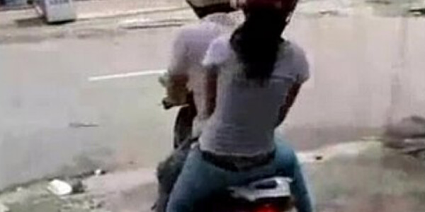 หนังเอ็กซ์ไทย ลากสาวมาเสียวหี Porn thai Sex with a work mate