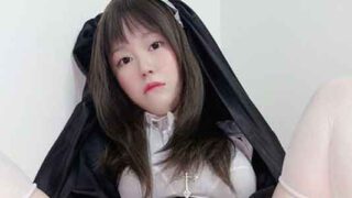 ภาพหลุด xx น้องพิมคอสเพลย์โชว์หีสวย ใส่ชุดแม่ชีโชว์เสียวนมใหญ่สุด ๆ