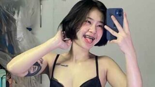 รูปหีสาวสวย วัยรุ่นผมสั้นหีสวย สาวไทยน้องโยนาถ่ายหีเนียนชมพูน่าเย็ดมาก